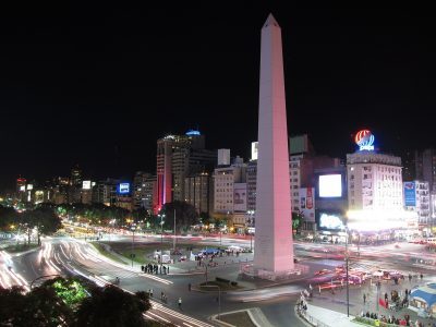 Buenos Aires bei Nacht.